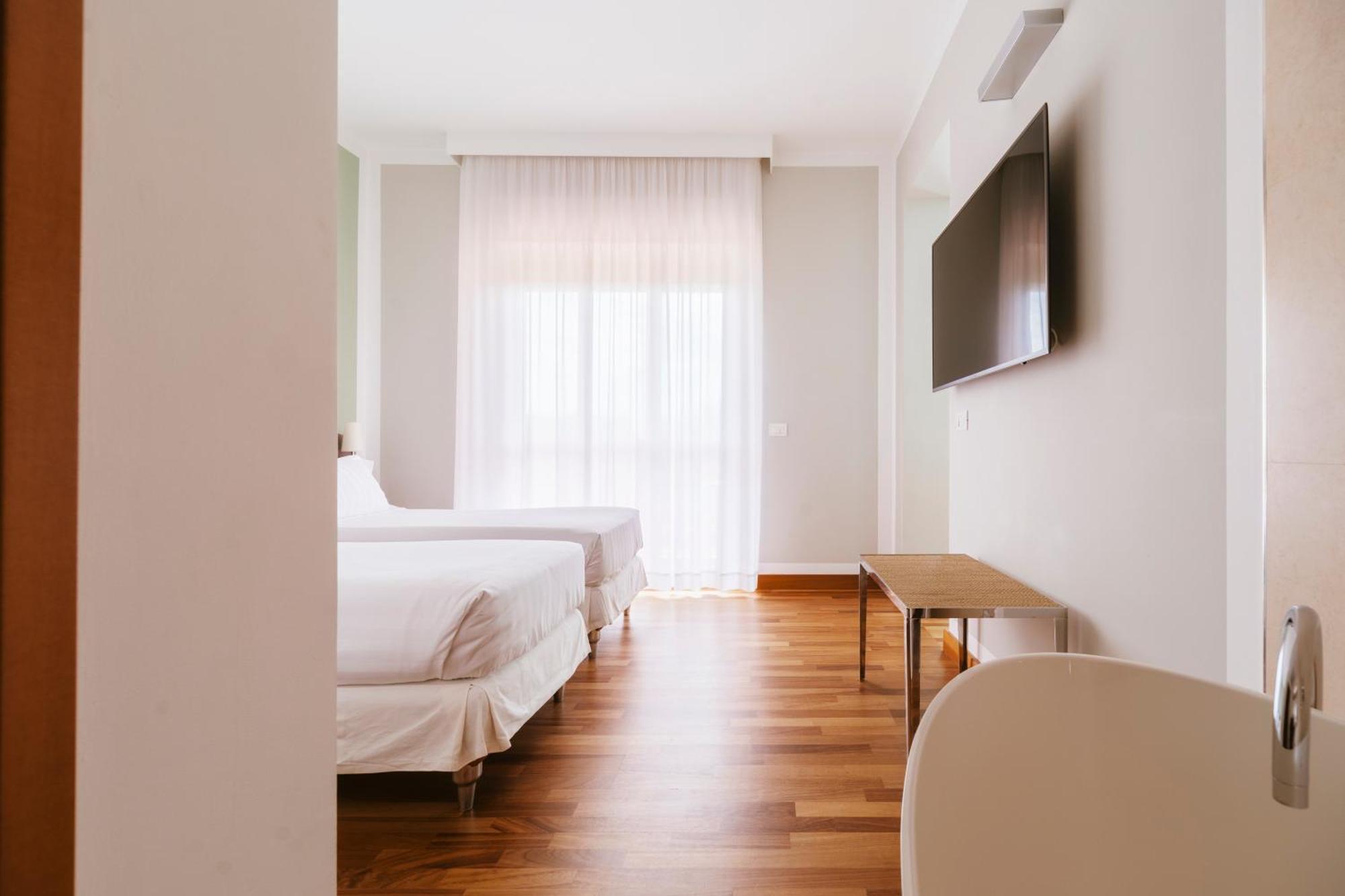 Hotel Miramare Civitanova Marche Exterior foto